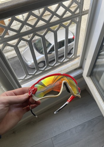 Paire lunettes soleil - de,