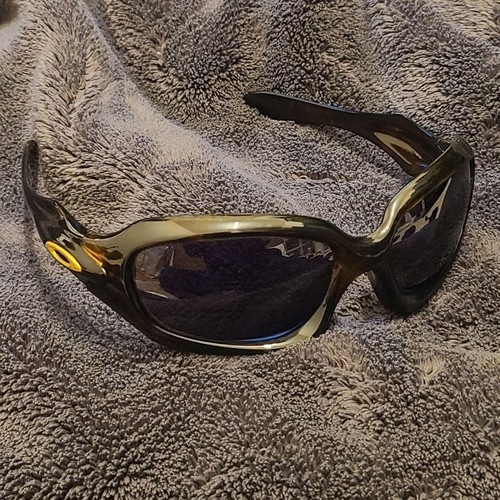 Lunettes soleil oakley - lunettes,