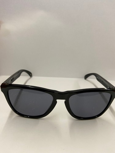 Lunettes soleil oakley - lunettes,